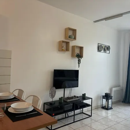 Apartment Lumineux Sans Vis A Vis Avec Balcon Prive *